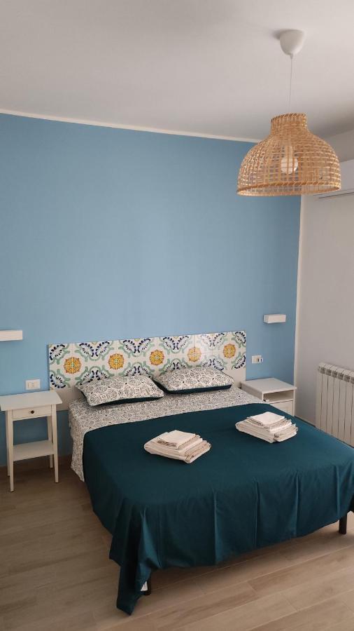 Anto'S Apartment - Giardini Naxos Ngoại thất bức ảnh