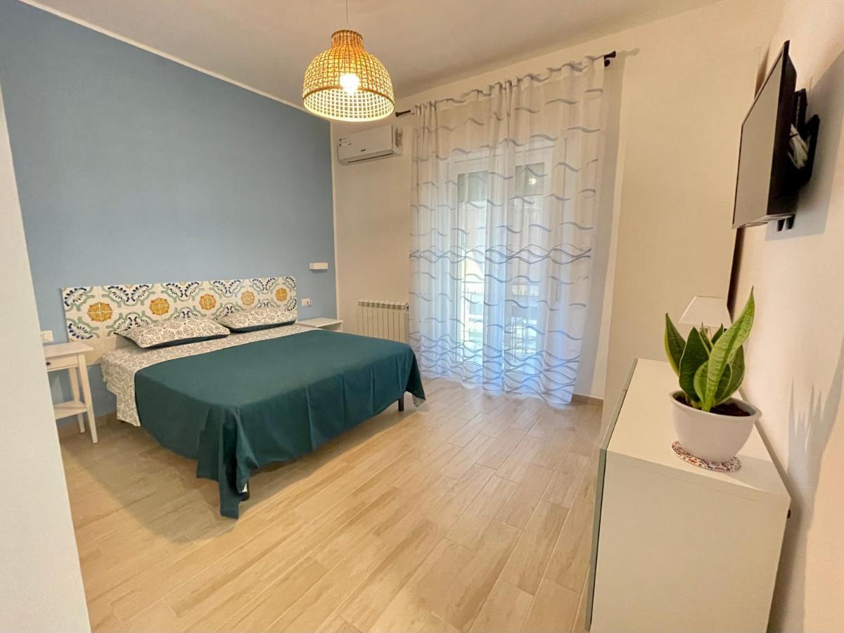 Anto'S Apartment - Giardini Naxos Ngoại thất bức ảnh