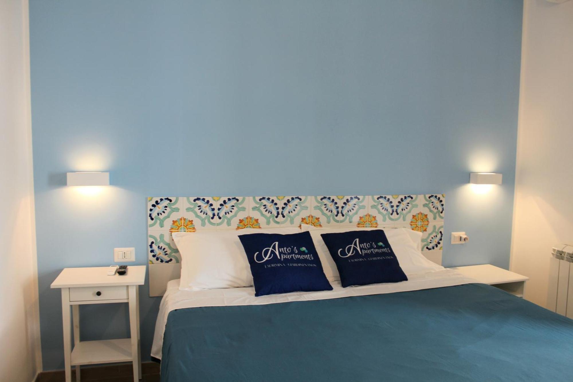 Anto'S Apartment - Giardini Naxos Ngoại thất bức ảnh